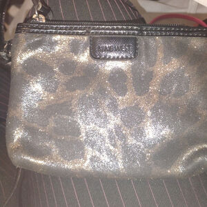 W37. nine West wristlet